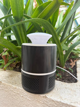 Cargar imagen en el visor de la galería, Lámpara antimosquitos por succión