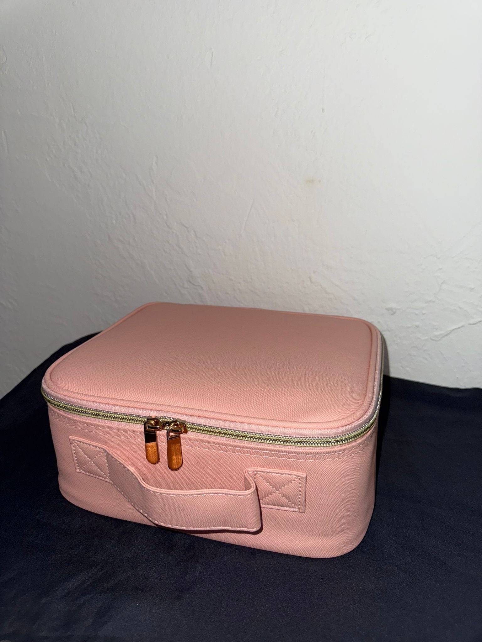 Organizador de maquillaje portátil con espejo LED